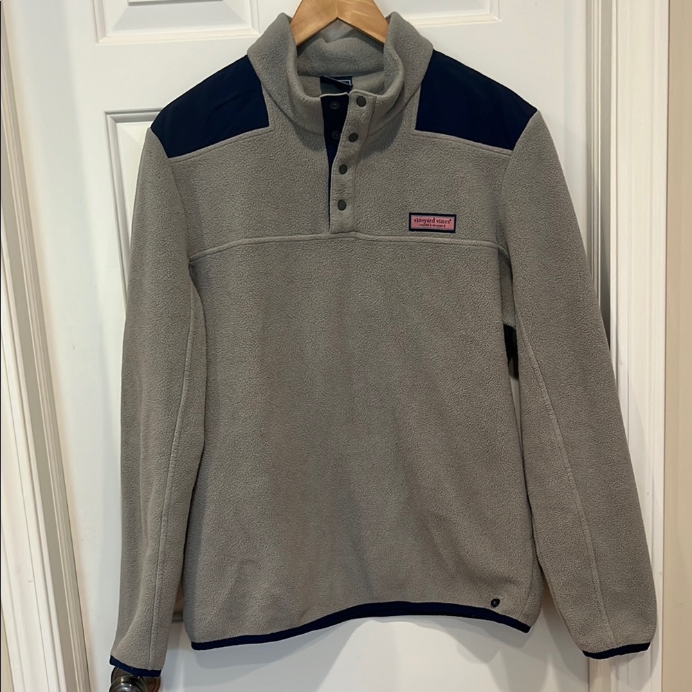 Vineyard Vines Gray and Navy Fleece Pullover